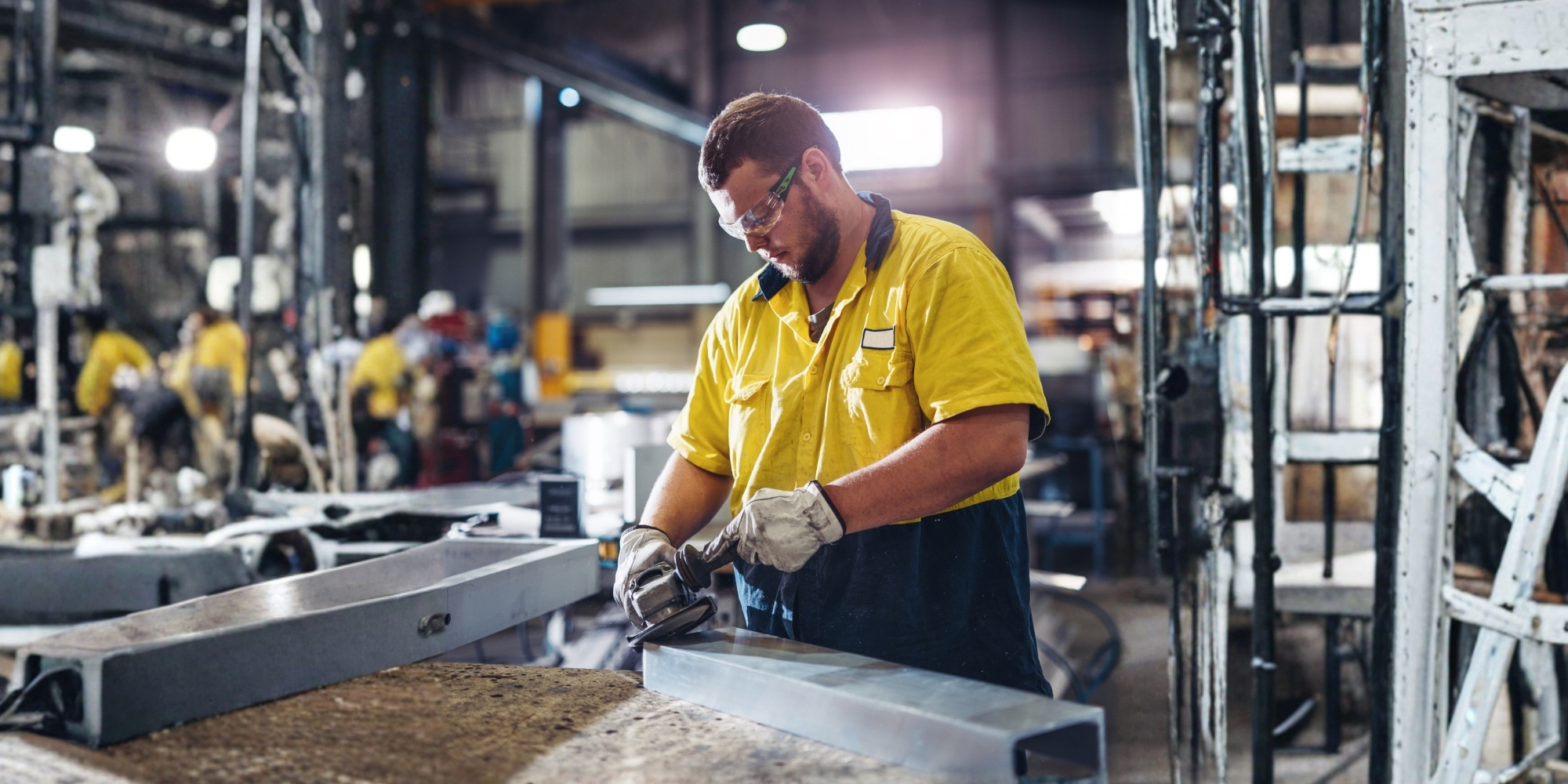Manufacturing Peak Season: Keep Your Team Motivated and Staffed